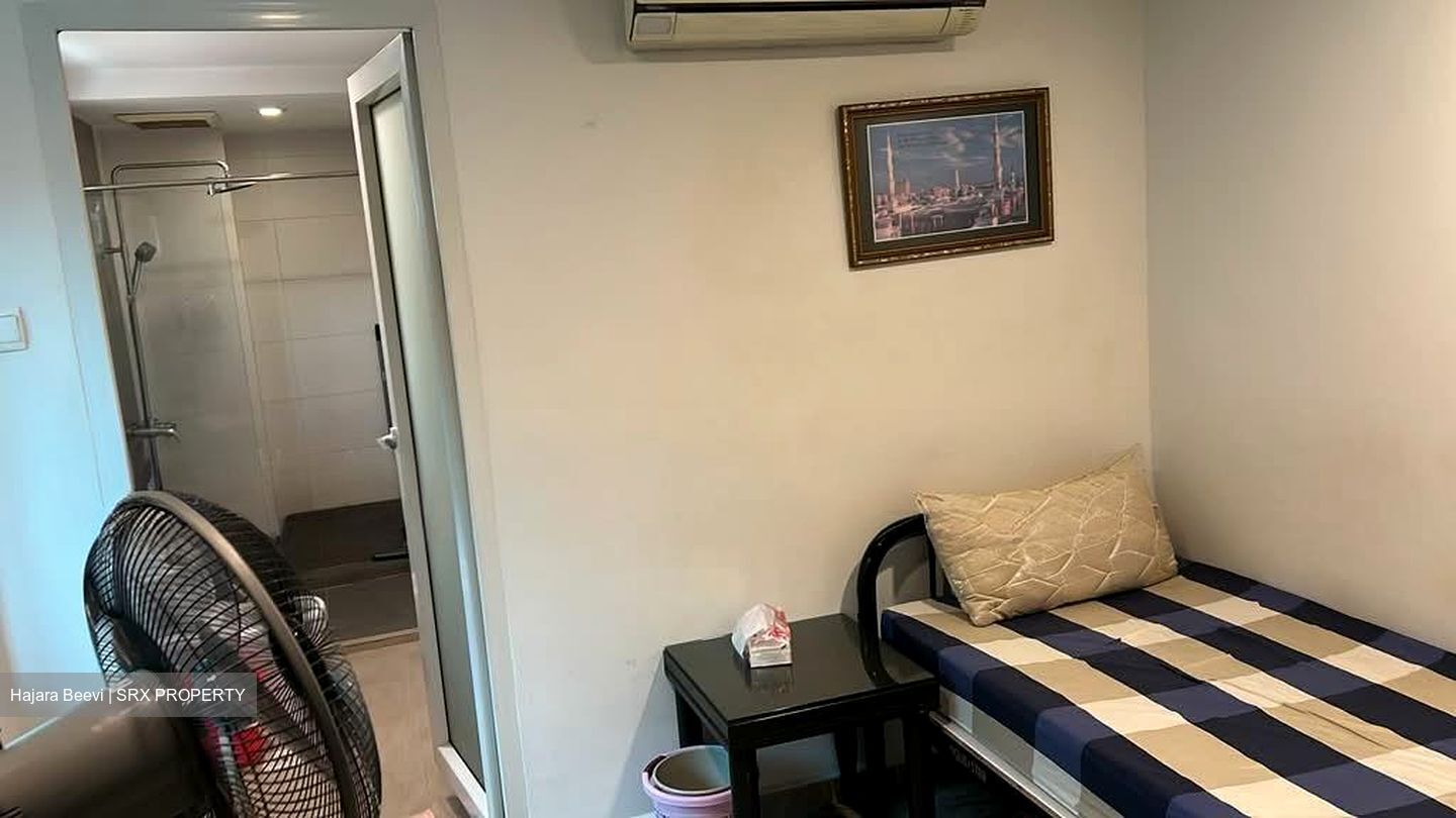 Pasir Panjang Road (D5), Terrace #575389171